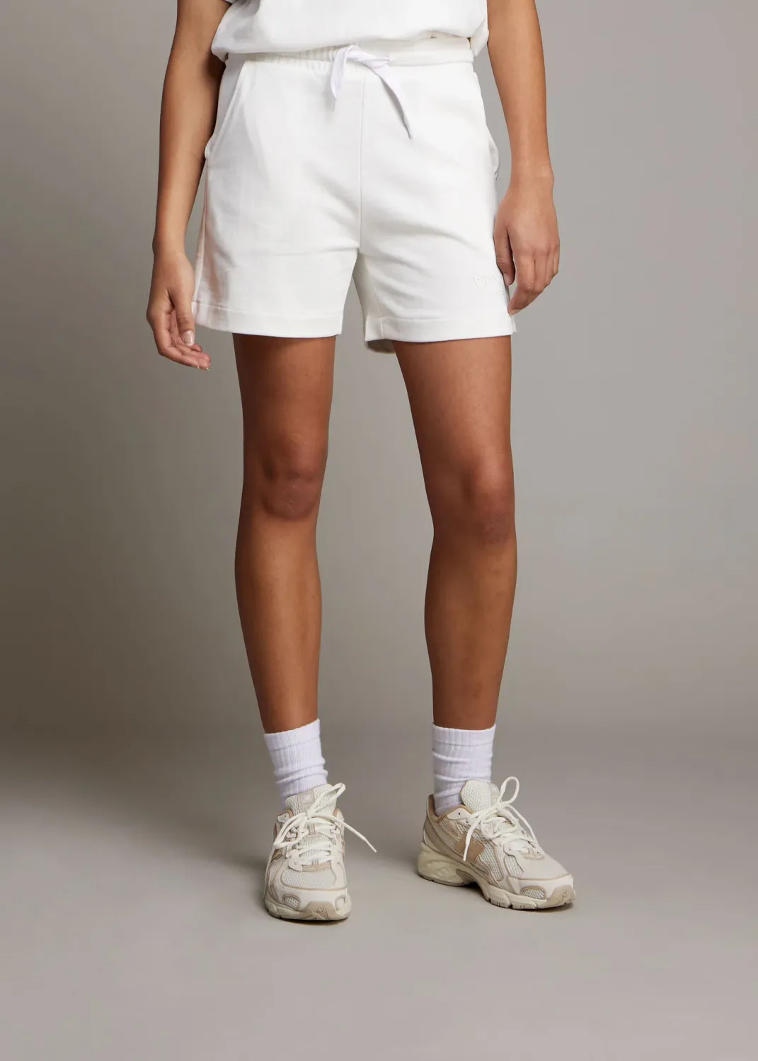 Pink Noir Lucy shorts Ecru