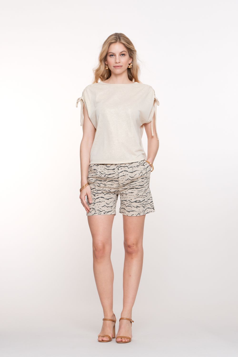 Geisha Top shoulder detail Beige