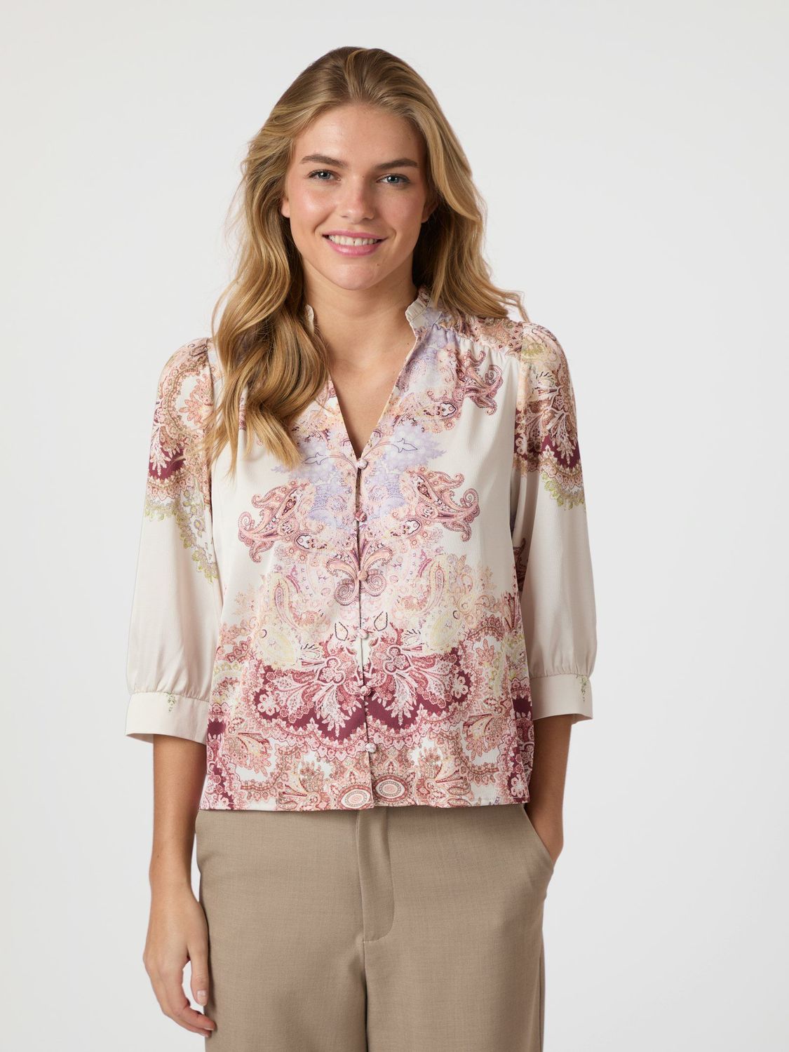 Neo Noir Roselle Artist Paisley blouse Ecru