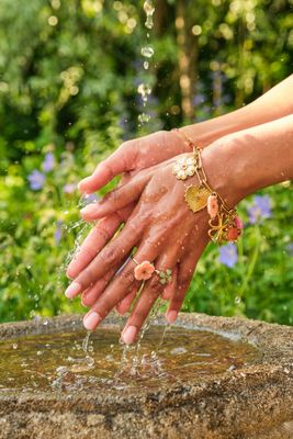 My Jewellery Bracelet 7 charms stmt clover Goud