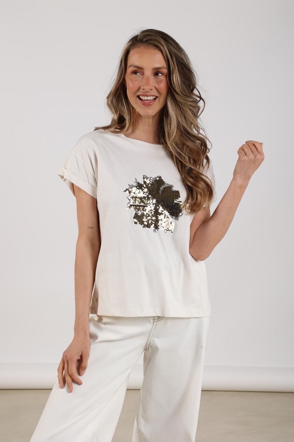 Nukus Rimona Shirt Paillet Flower Goud