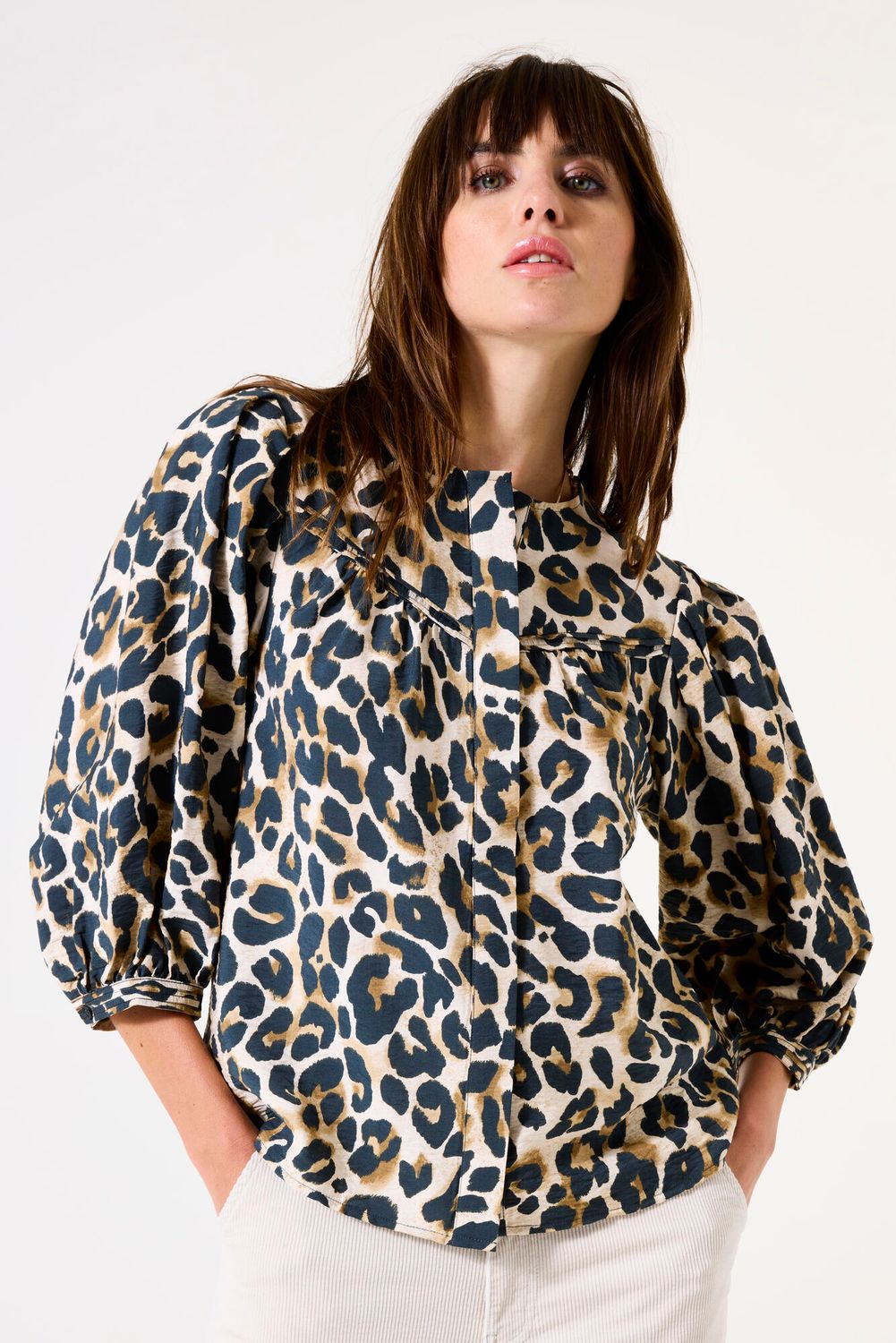 Garcia blouse met panterprint bruin