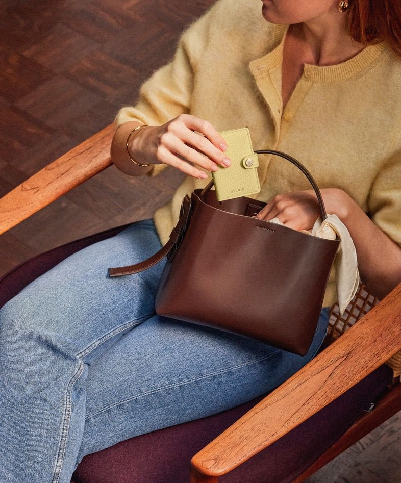 Secrid Miniwallet Pebble Butter Yellow Geel