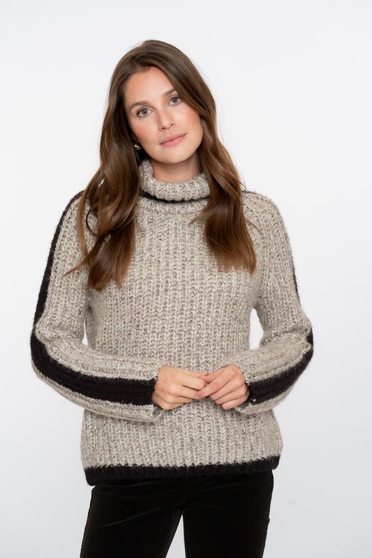 Geisha Pullover met zwarte streep beige