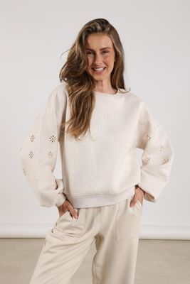 Nukus Amadora Sweater Flowerstuds Beige