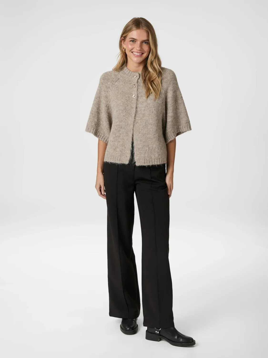 Neo Noir Benut Fluffy Knit Cardigan Beige