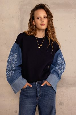 My Jewellery Sweater with denim western sleeves Blauw