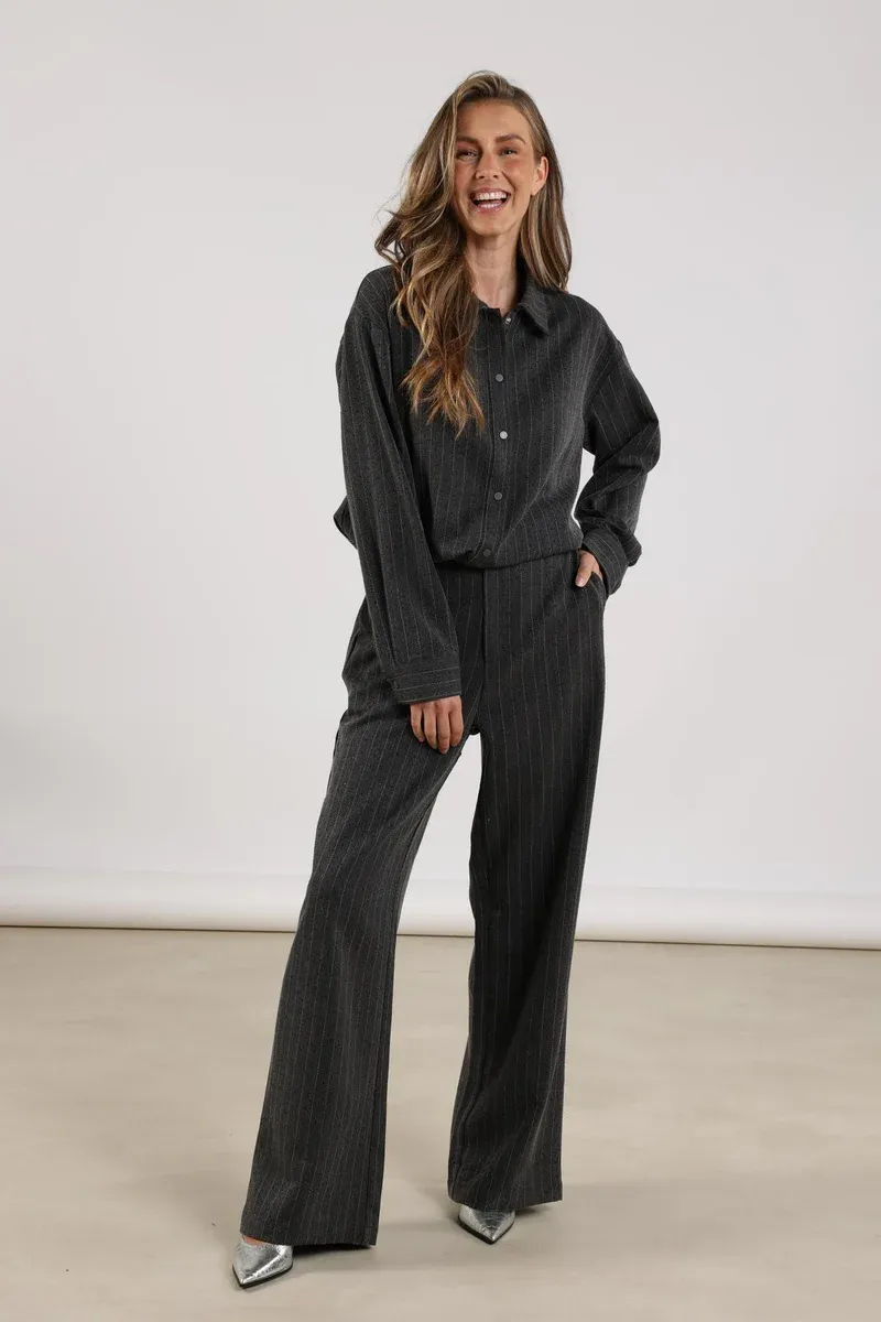 Nukus Fenna grijze streep broek