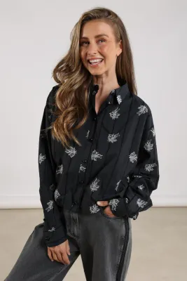 Nukus Lara zwarte blouse