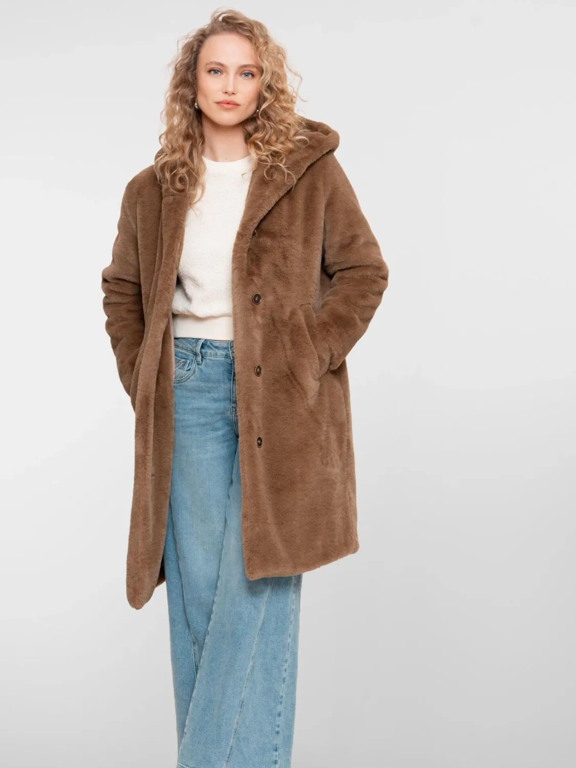 Geisha Coat fake fur with hood Bruin