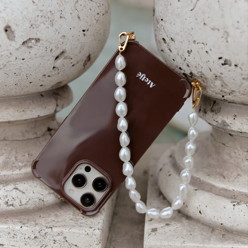 Atelje iPhone 15 Bruin