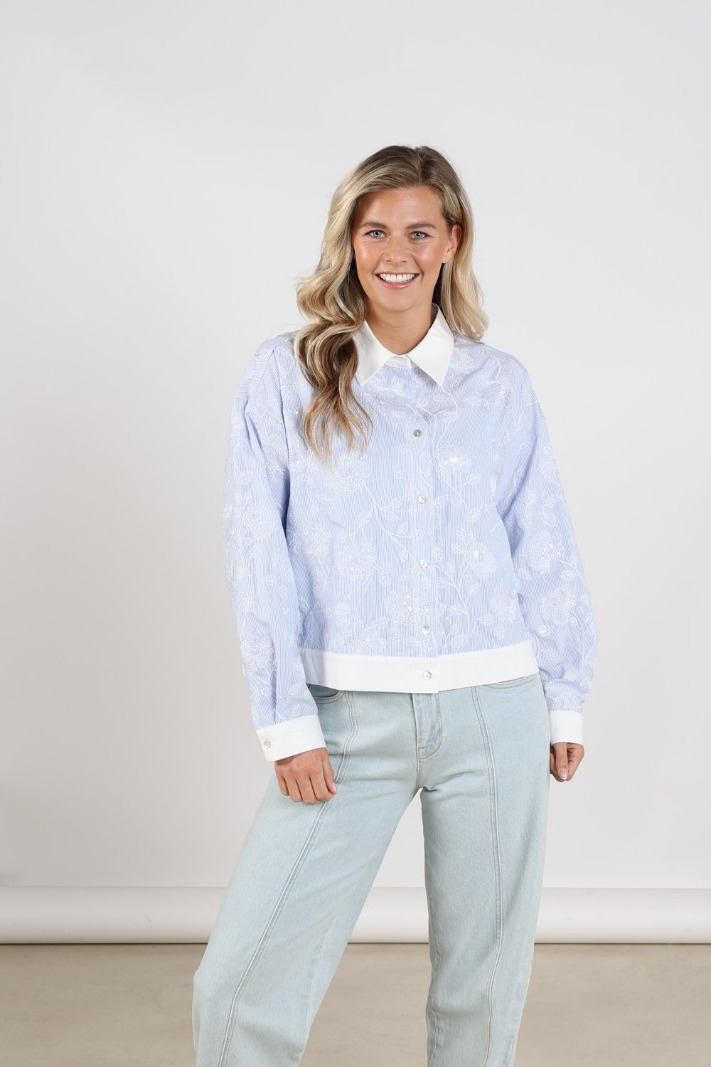 Nukus Meave Blouse Embroidery Blauw