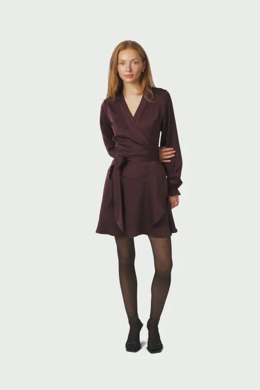 Neo Noir colbie heavy satin dress Burgundy