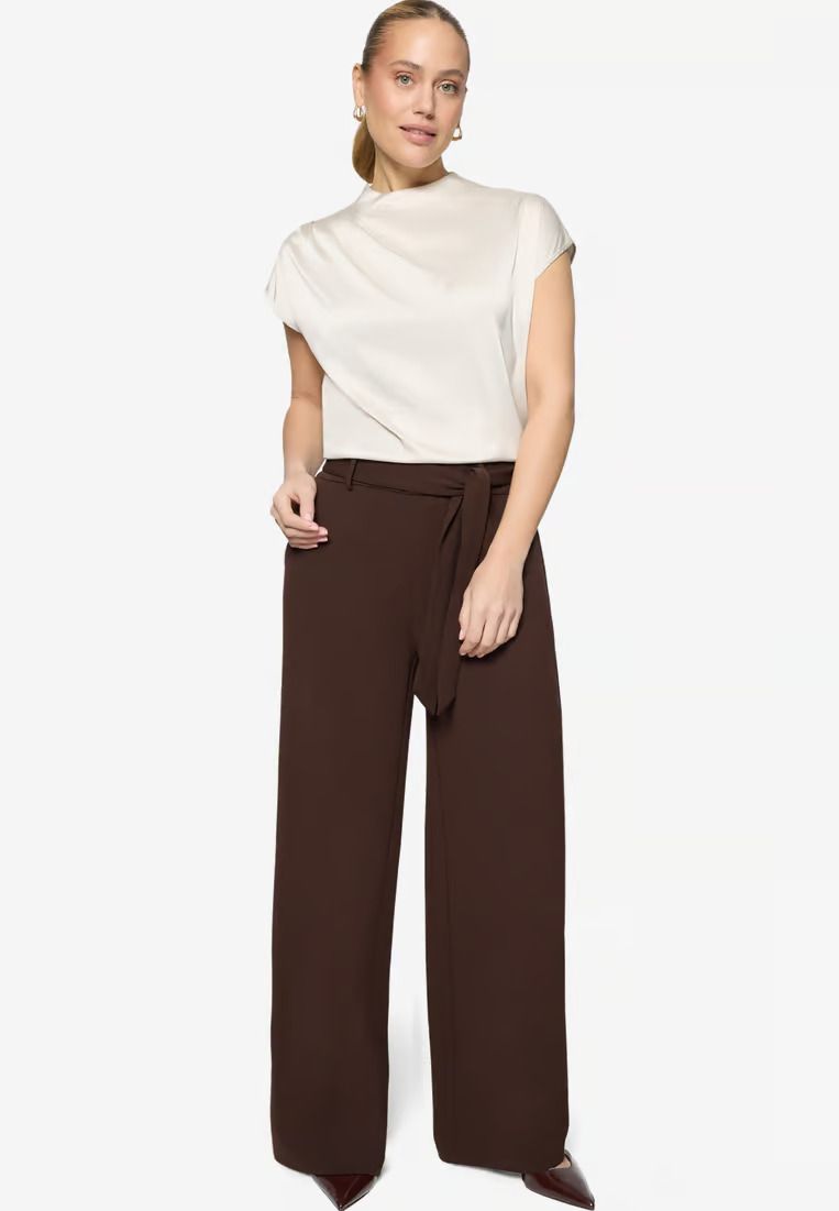 Zero satijnen blouse met kraag Beige