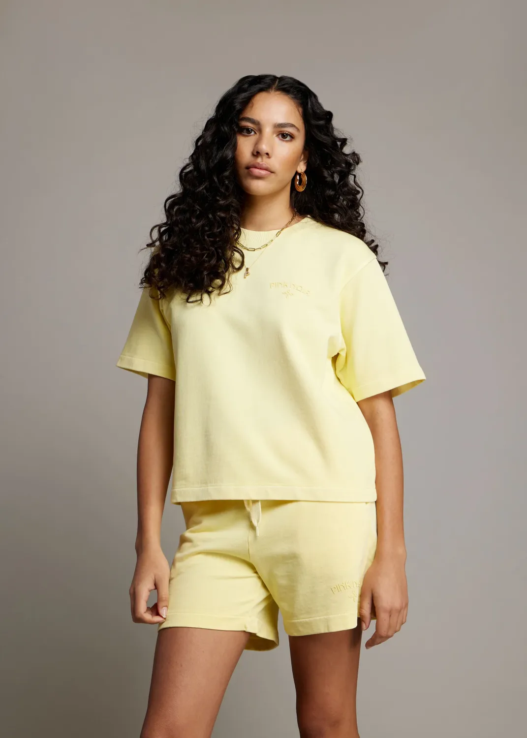 Pink Noir Luna T-shirt Geel