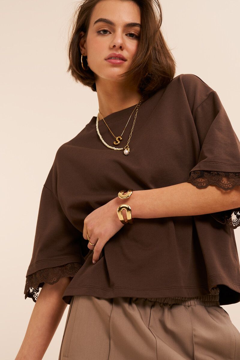 My Jewellery Bruin boxy T-shirt met kanten mouwen