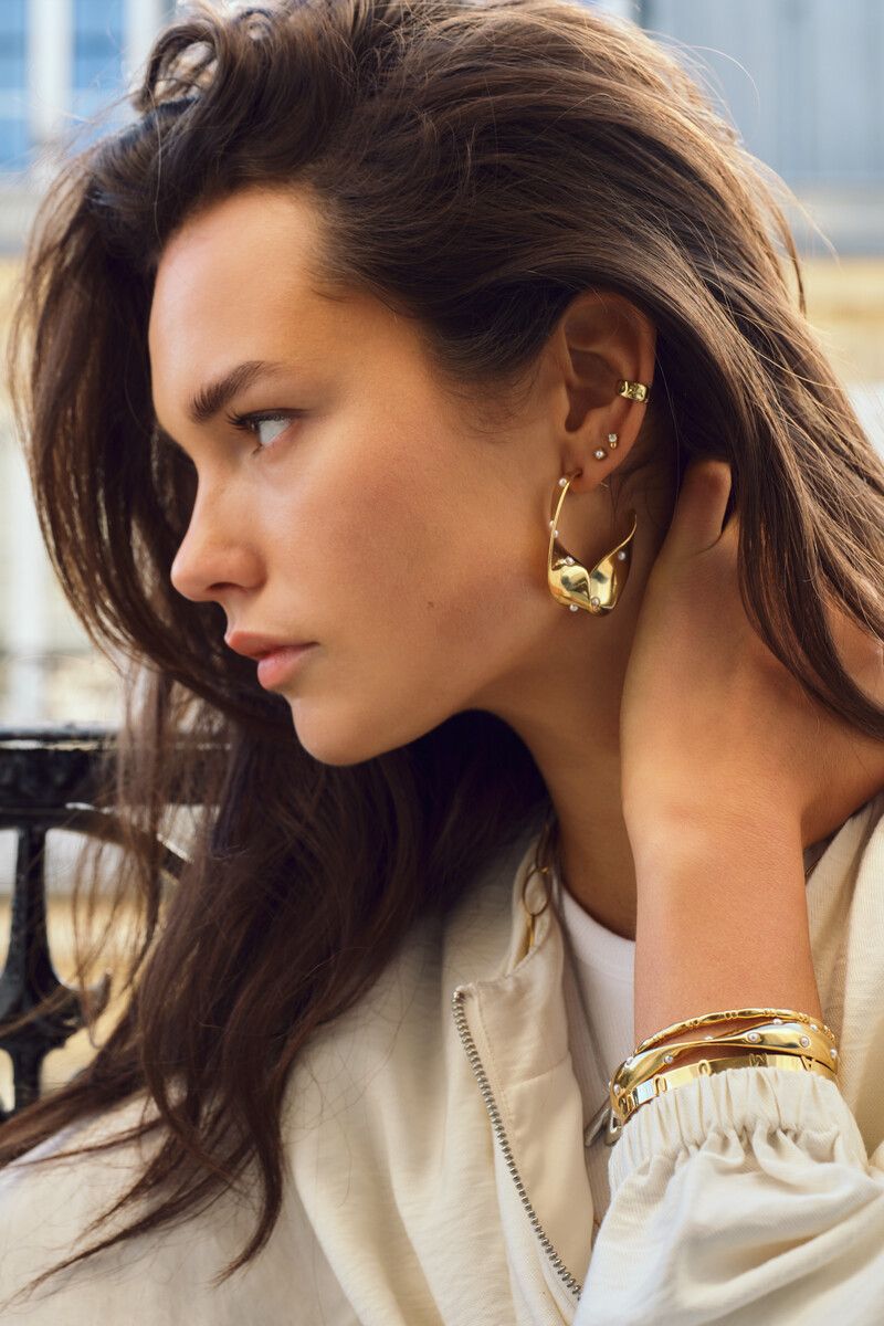 My Jewellery bold statement oorringen met swirl en zoetwaterparels Goud