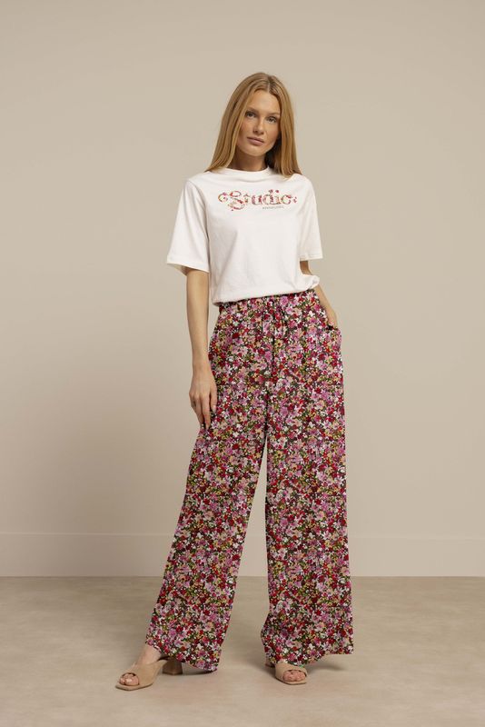 Studio Anneloes Flower studio floor t-shirt Ecru