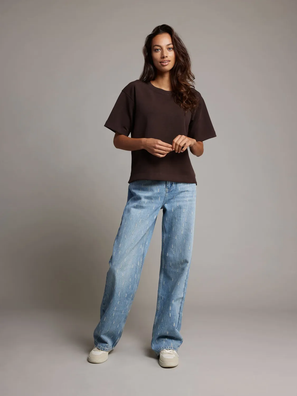 Pink Noir Iris T-shirt Bruin