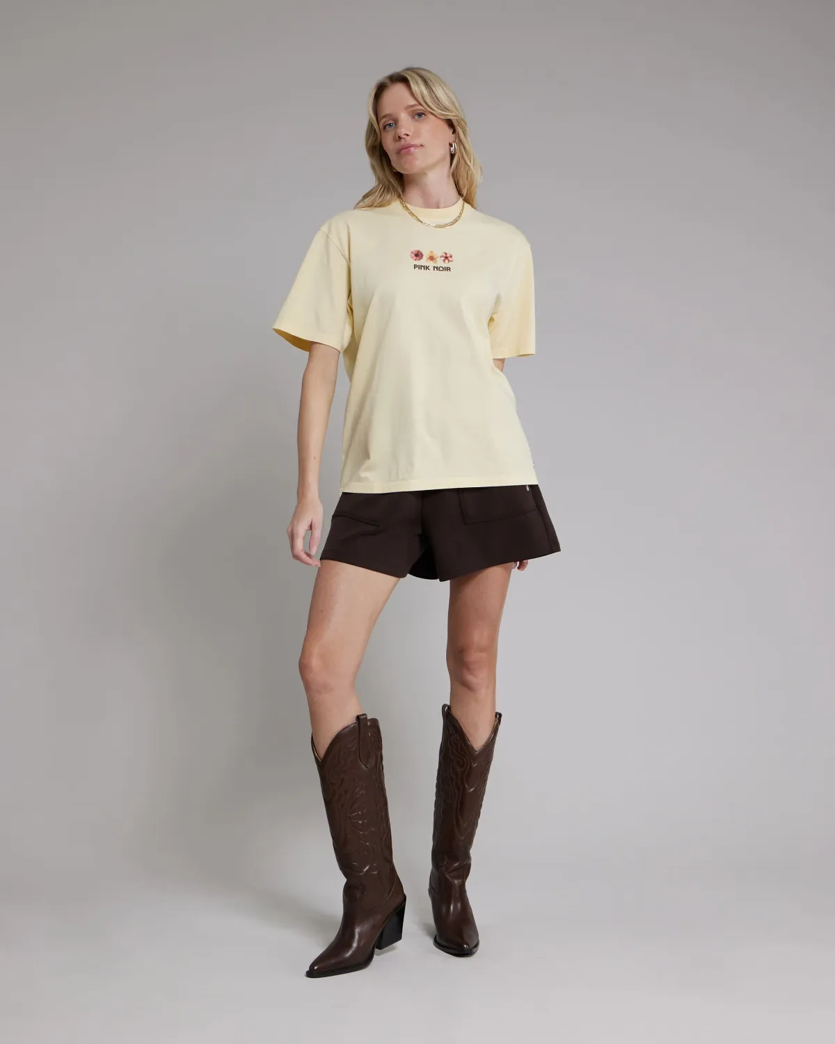 Pink Noir Medora T-shirt Geel