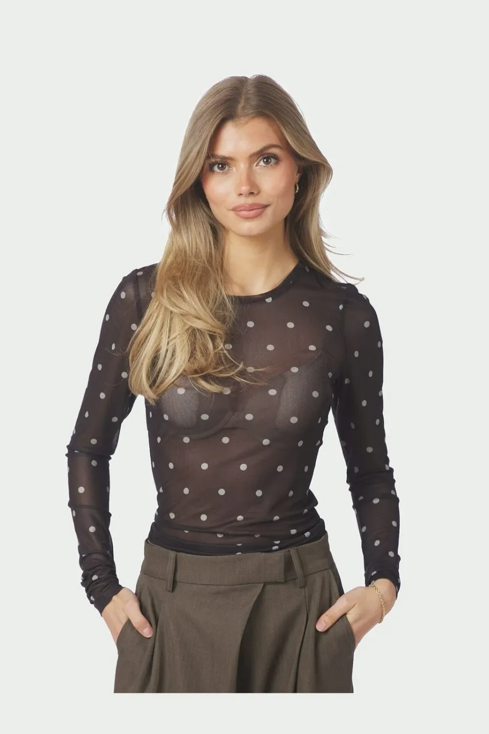 Neo Noir Ella Dot Blouse Bruin