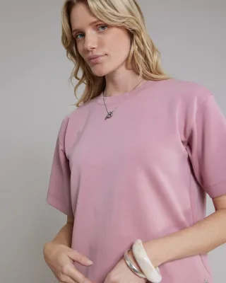 Pink Noir Iris T-shirt Roze