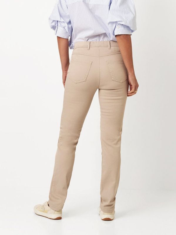 Relaxed by Toni Alice Grijs beige