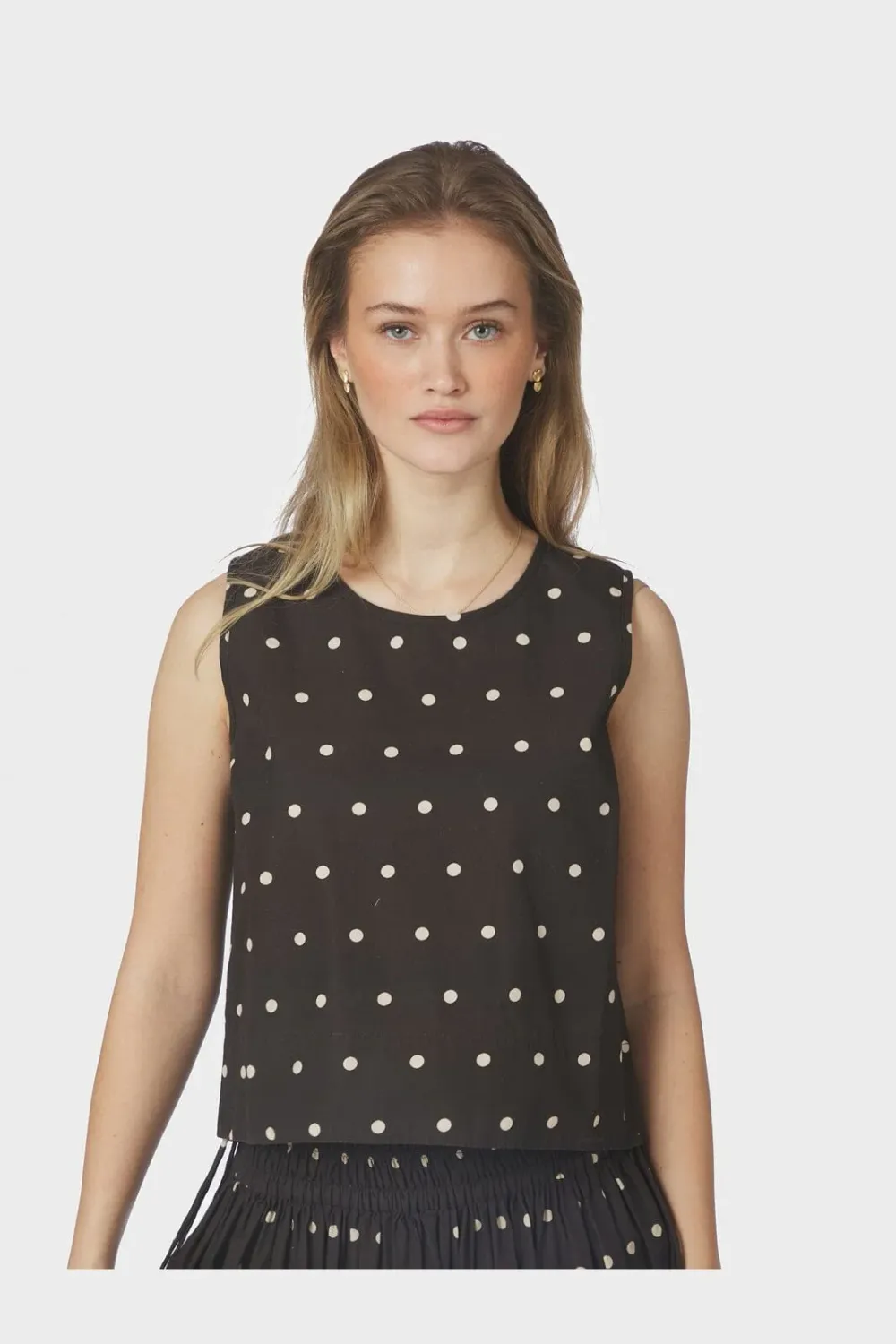 Neo Noir Polly Dot Top Bruin