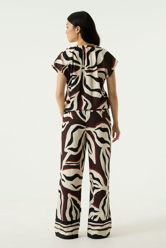 Garcia Top met print Bruin