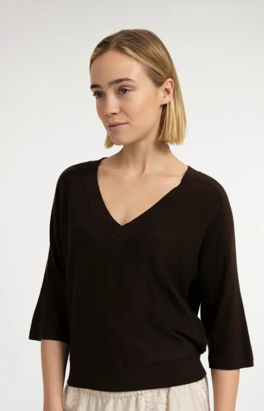 YAYA V-hals trui met naaddetails Bruin