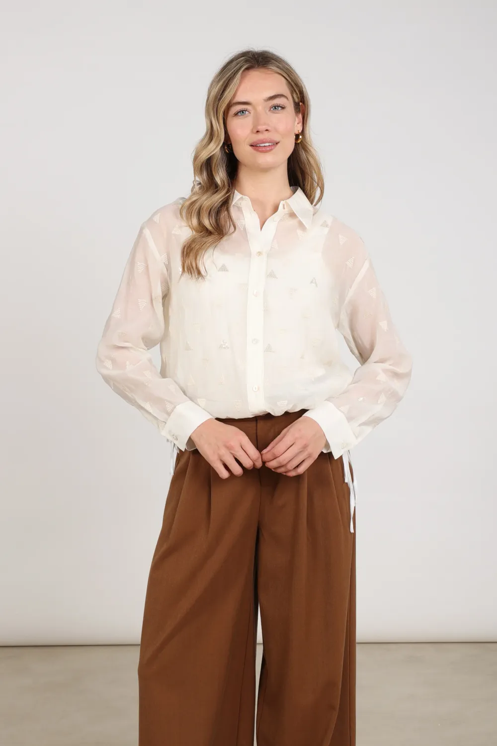 Nukus Ally Blouse Square Embroidery Ecru