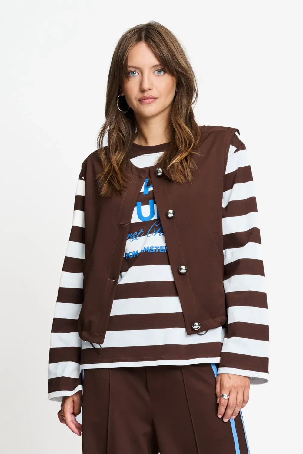 Pom Amsterdam gilet gaya Bruin