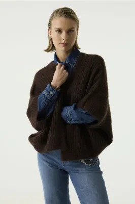 Garcia Vest Bruin