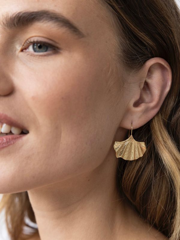 Ellen Beekmans Ginko oorbellen Goud