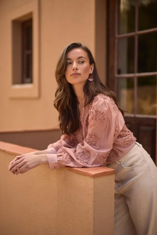 Nukus Antonella Blouse Paillet Flower Roze