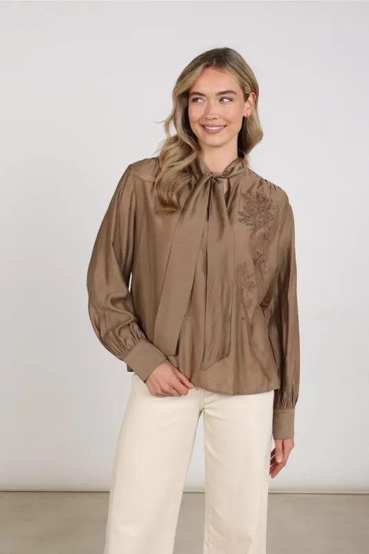 Nukus Angie Blouse Tie Bruin