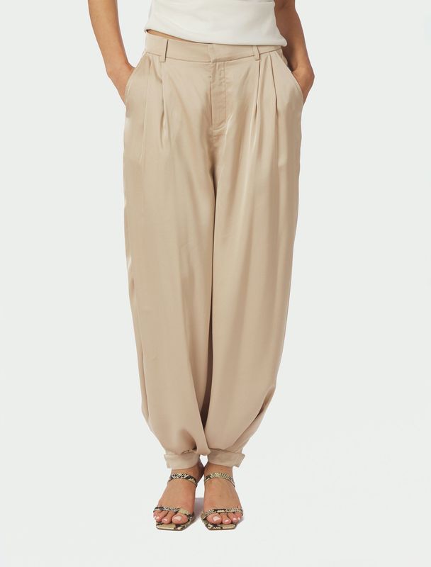 Neo Noir Fayla Drapy Satin Balloon Pants Beige