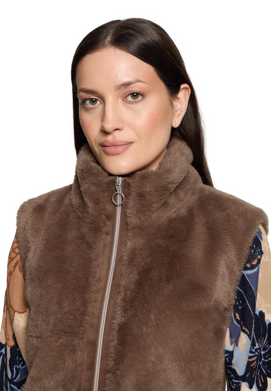 Betty  Barclay bodywarmer faux fur