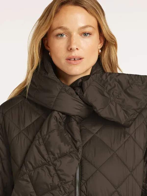 Beaumont Violetta jack met capuchon/strik