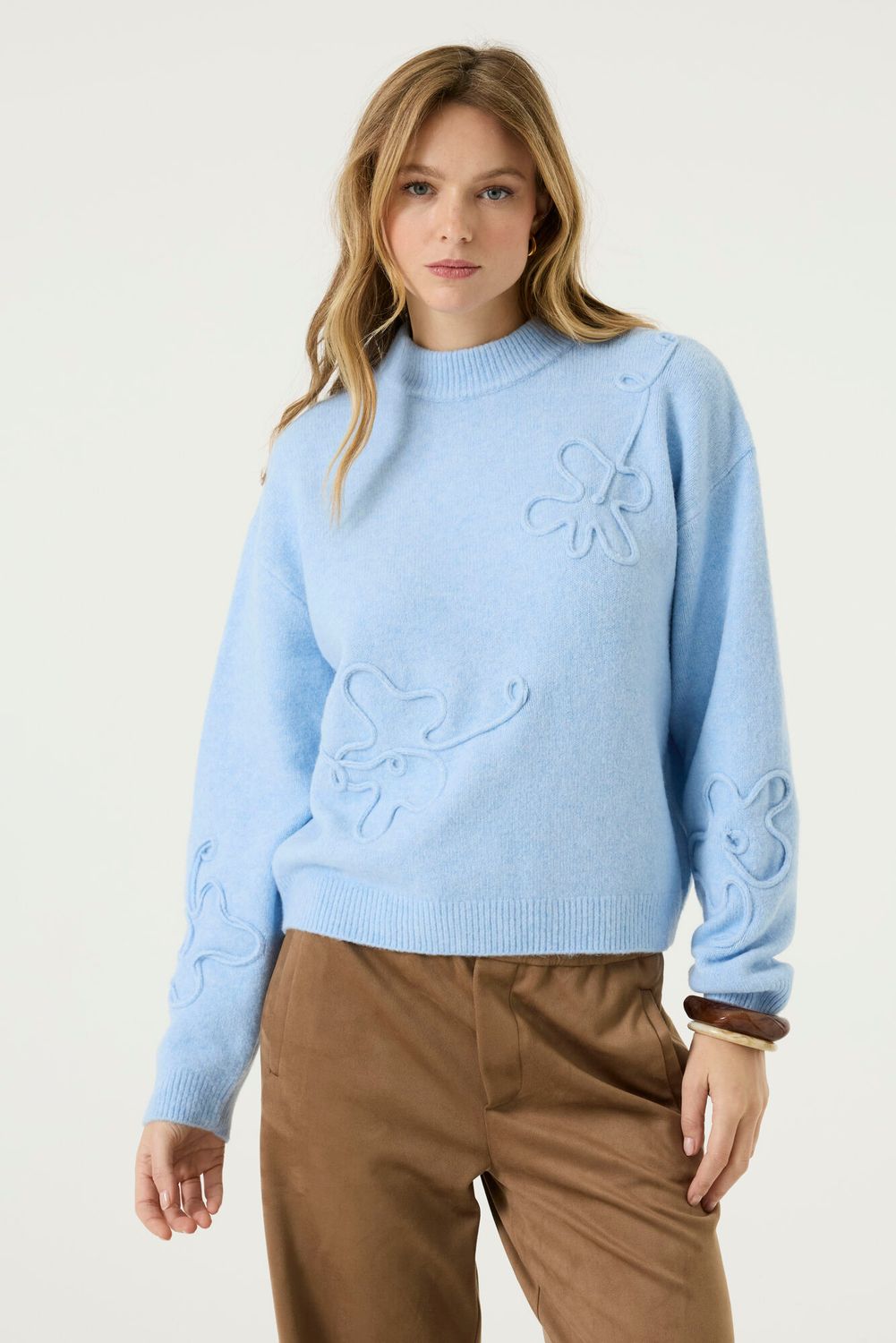 Garcia trui lichtblauw met broderie