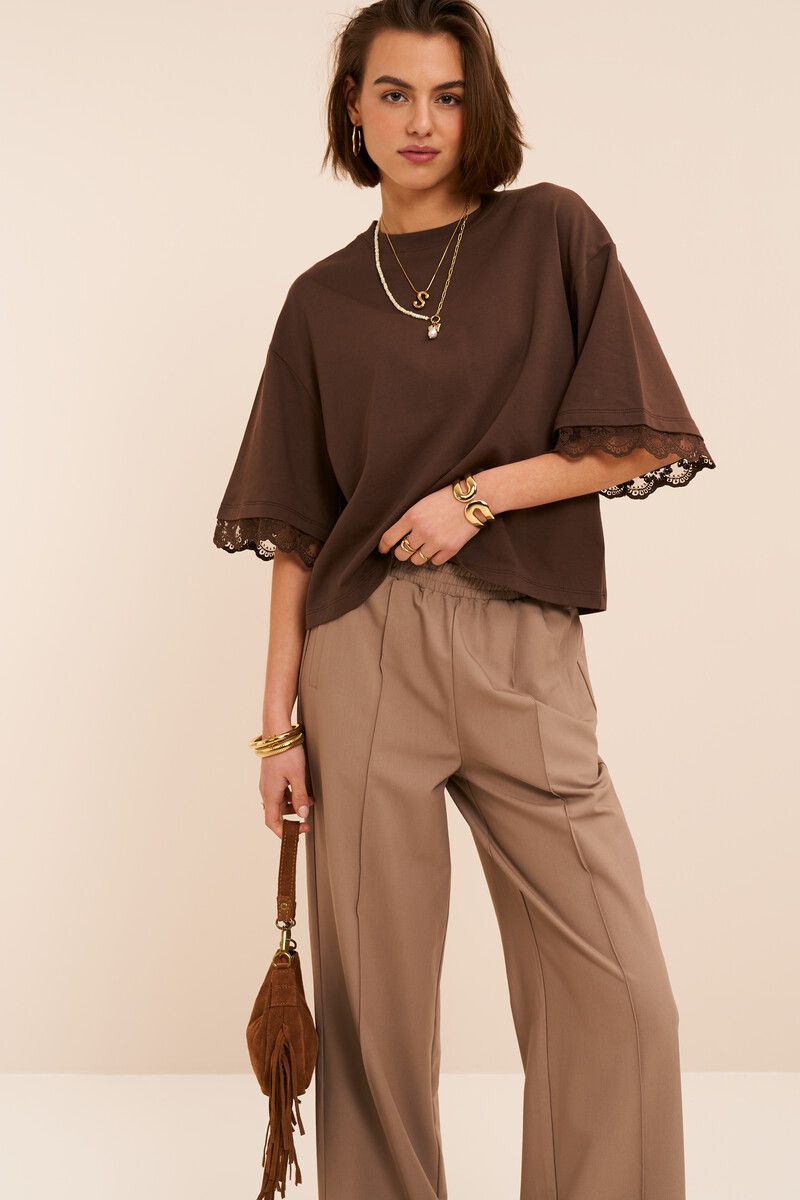 My Jewellery Bruin boxy T-shirt met kanten mouwen