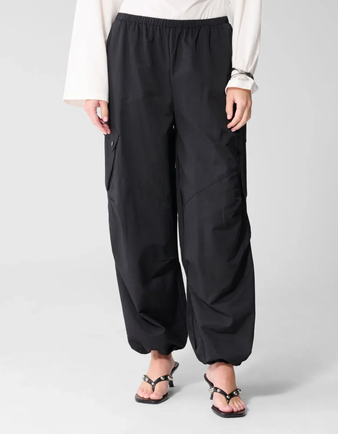 Shoeby Cargo Balloon Fit Broek Zwart