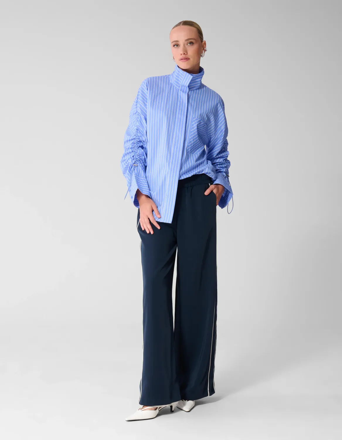 Shoeby Gathering Sleeve Blouse Blauw