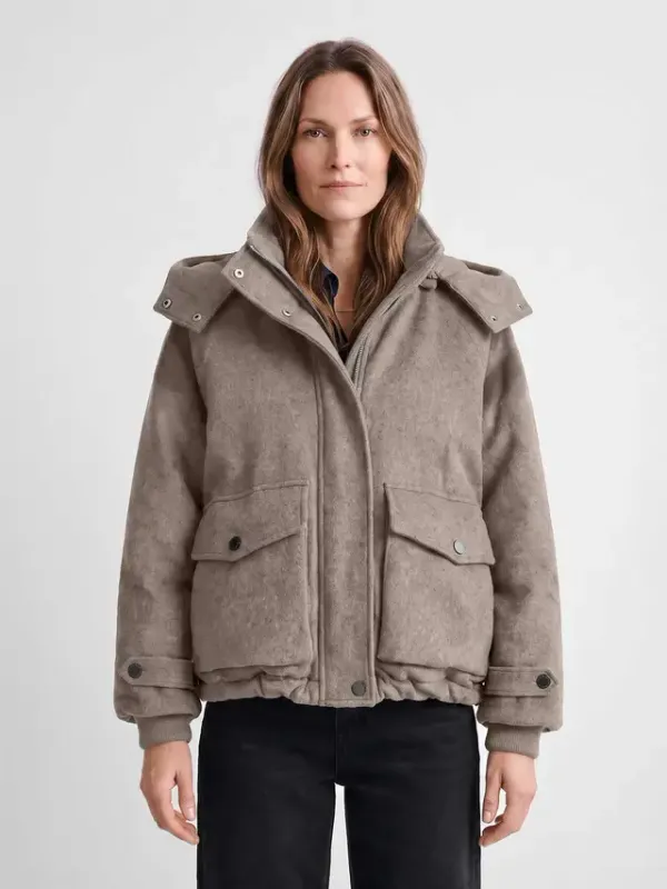 Covered Zachte Jas Beige