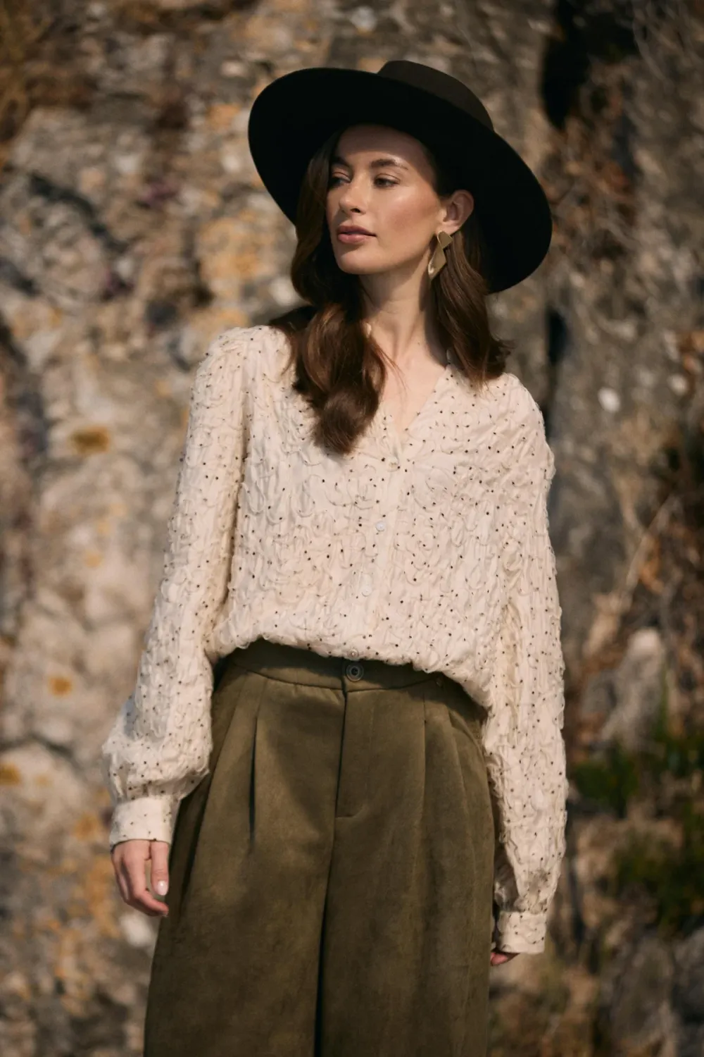 Nukus Lizzy Blouse Vneck Dots Beige