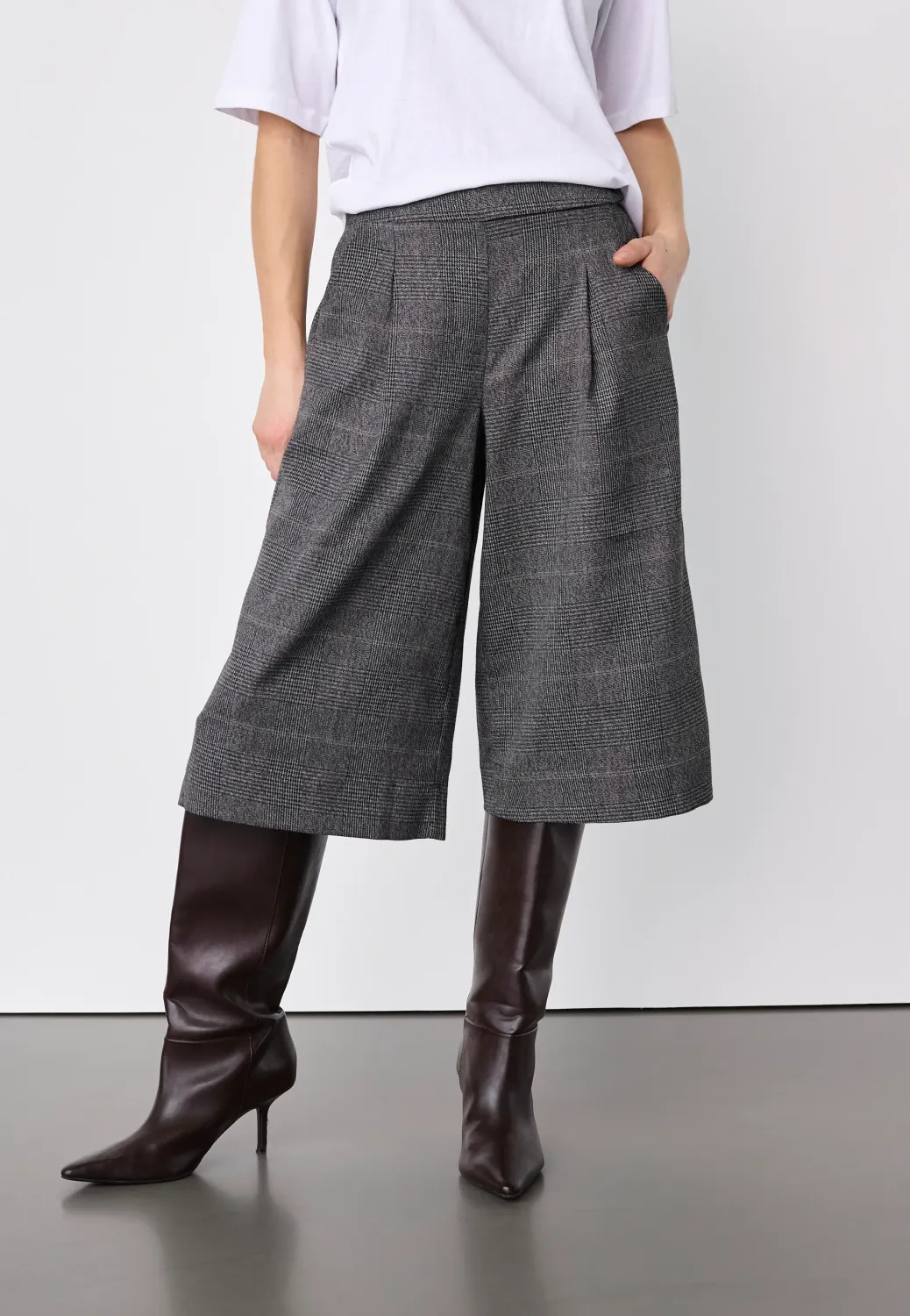 Sisters Point Geruite lange shorts met wijde pijpen Grijs