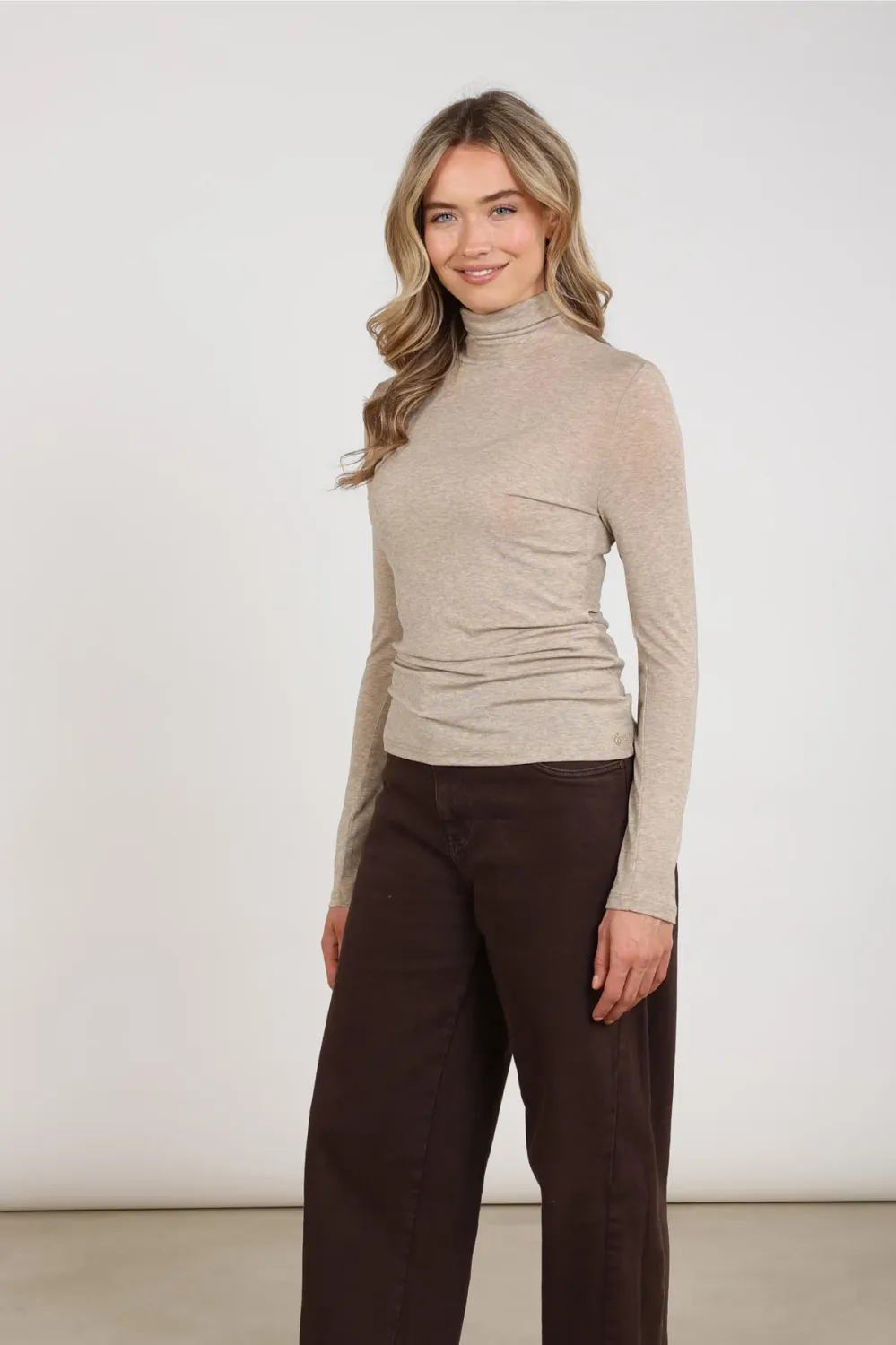 Nukus Ginny Col trui Taupe