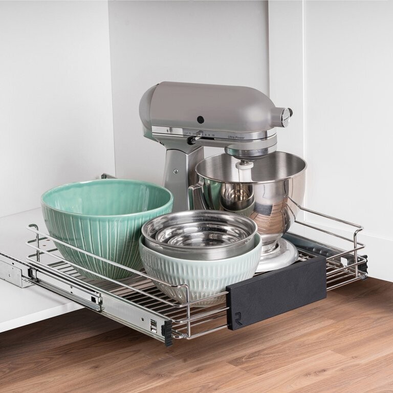 Richelieu Adjustable Pull-out Kitchen Cabinet Organizer