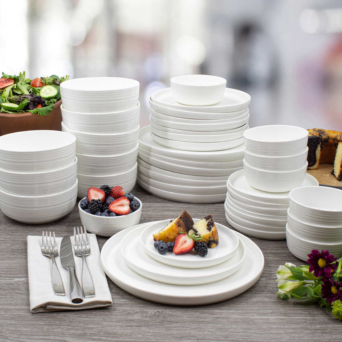 Mikasa Alyssa Bone China Dinnerware Set, 40-piece