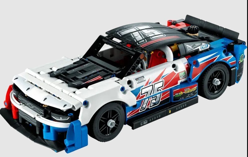 LEGO Technic NASCAR Next Gen Chevrolet Camaro ZL1 42153